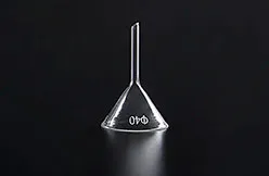 Воронка лабораторная стеклянная с коротким носиком 100 мм