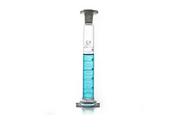 Мерный цилиндр с носиком 1000 мл с притертой стеклянной пробкой, коричневая шкала, стеклянное круглое основание